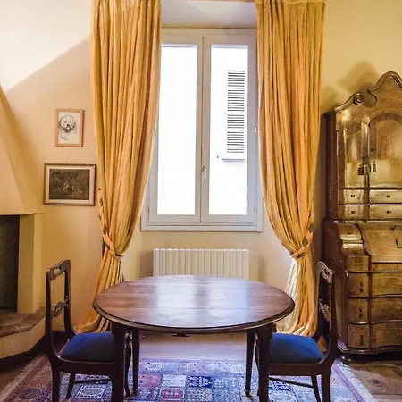 Garisenda Apartment